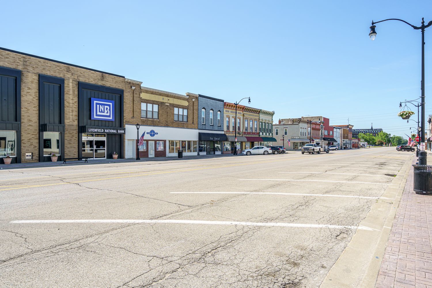 308 N State St, Litchfield, IL 62056